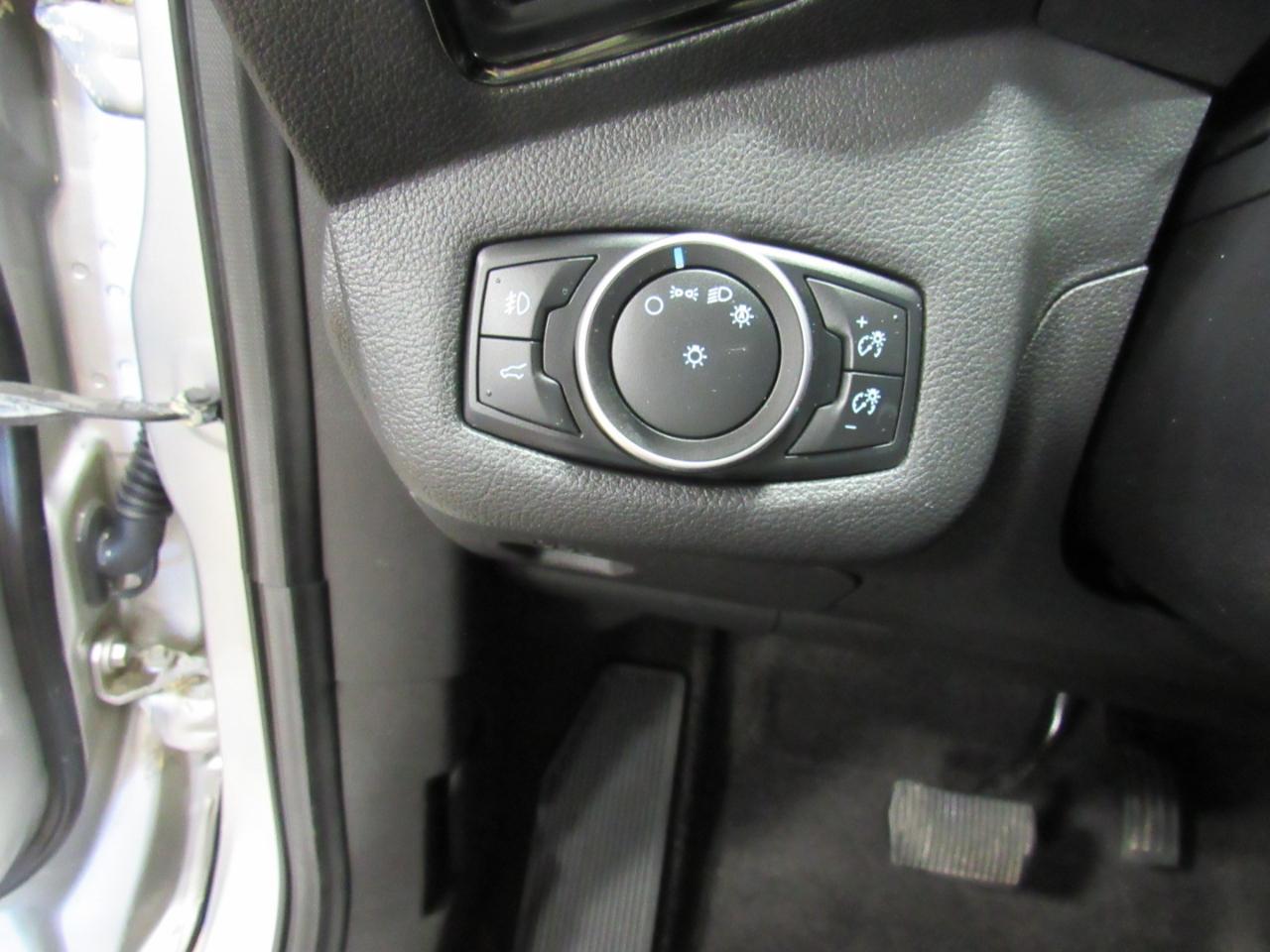 Ford Escape Titanium 4WD 2017