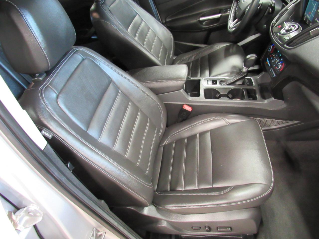 Ford Escape Titanium 4WD 2017