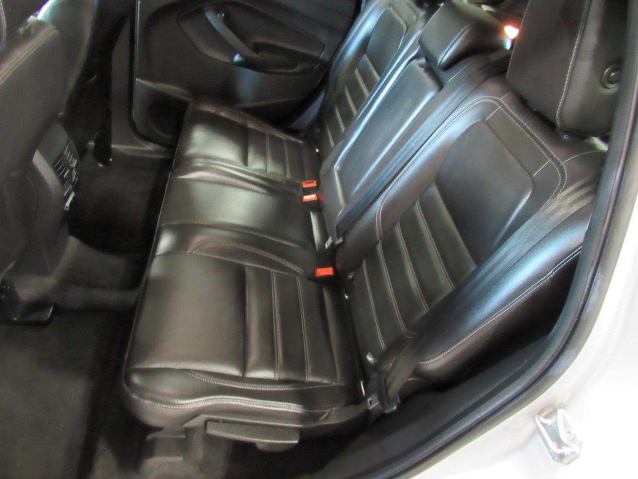Ford Escape Titanium 4WD 2017
