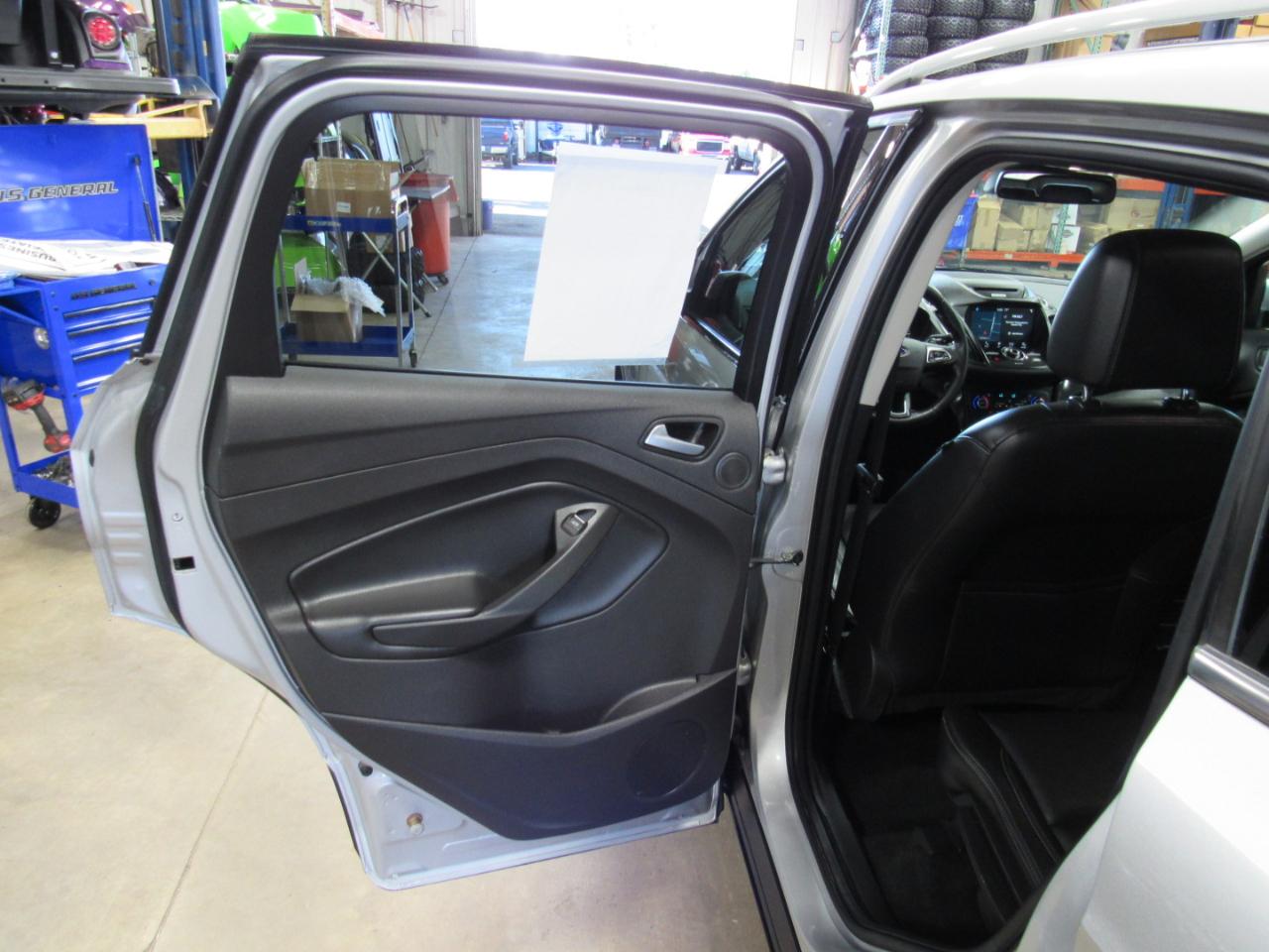 Ford Escape Titanium 4WD 2017