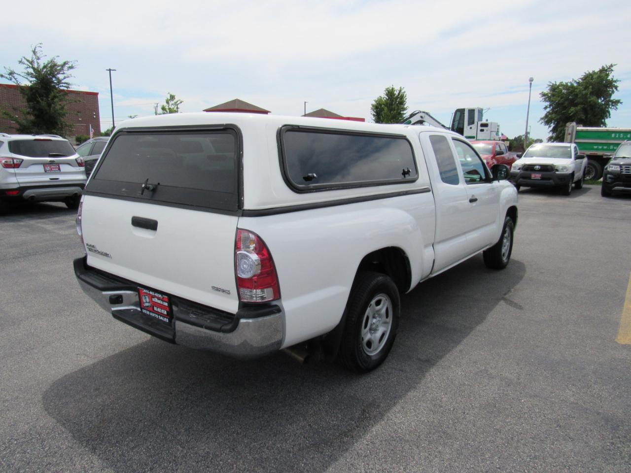 Toyota Tacoma 2WD Access I4 MT (Natl) 2009