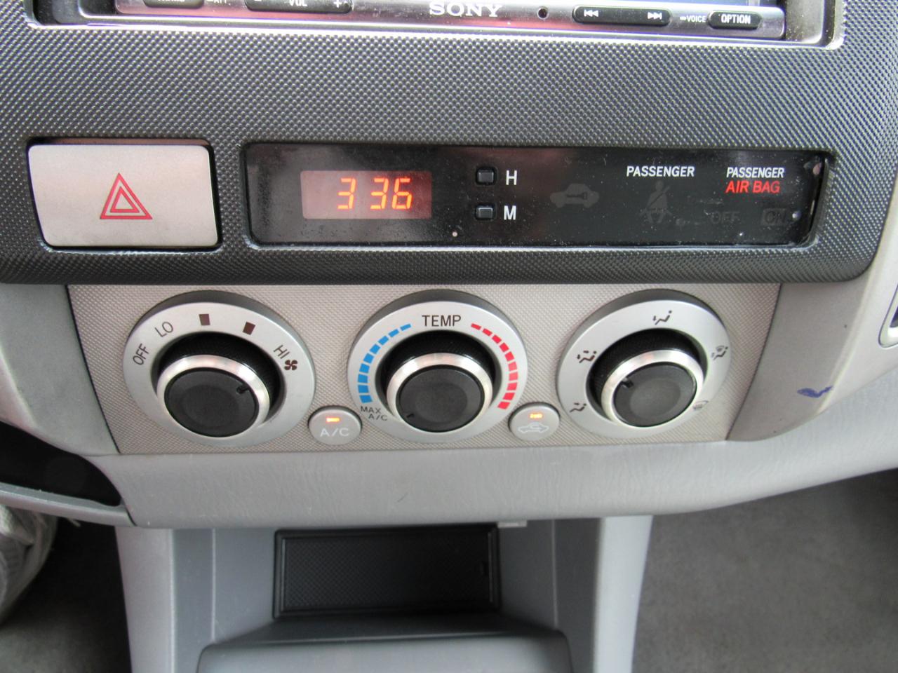 Toyota Tacoma 2WD Access I4 MT (Natl) 2009