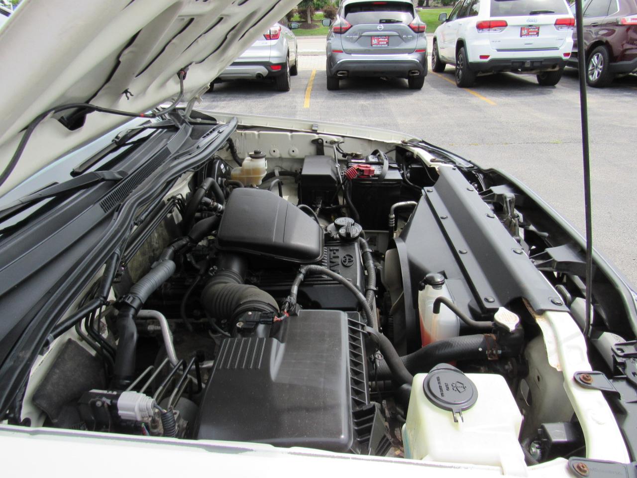 Toyota Tacoma 2WD Access I4 MT (Natl) 2009