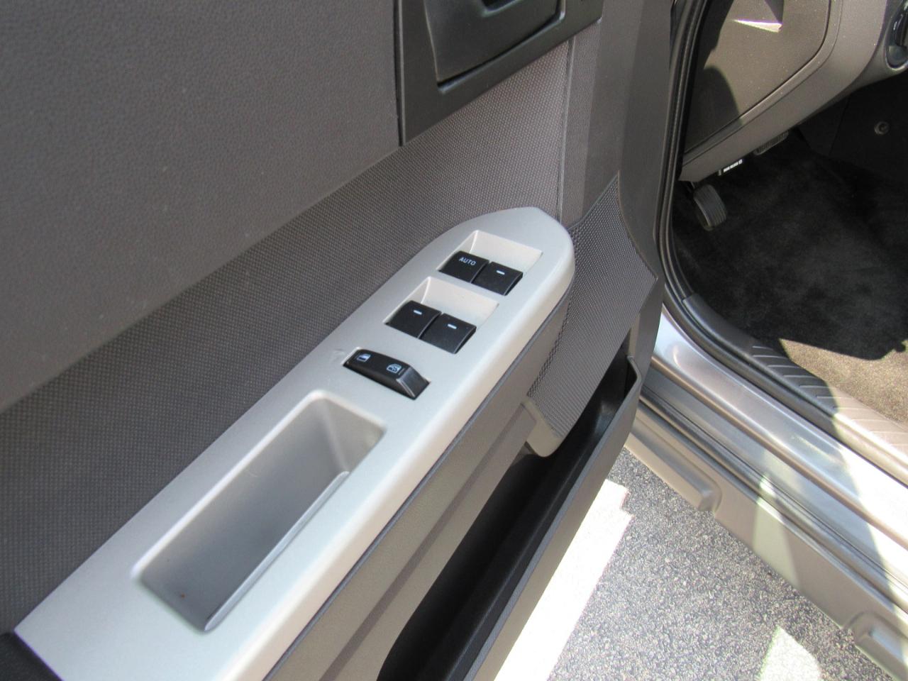 Ford Escape 4WD 4dr XLT 2012