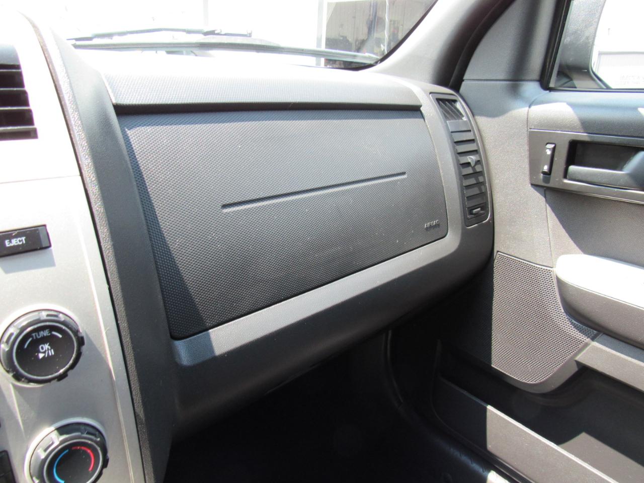 Ford Escape 4WD 4dr XLT 2012