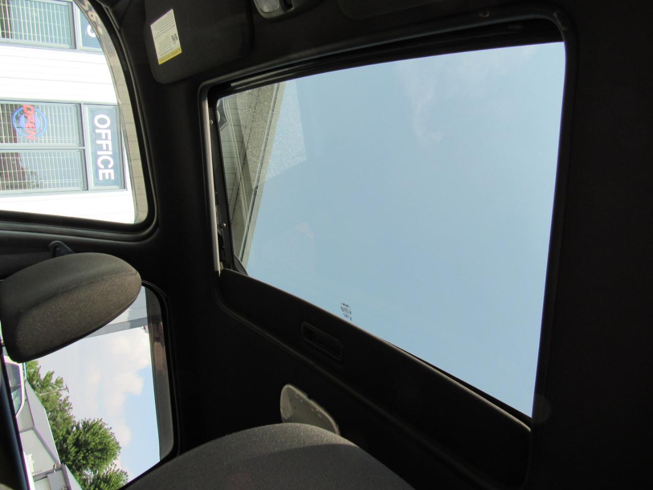 Ford Escape 4WD 4dr XLT 2012