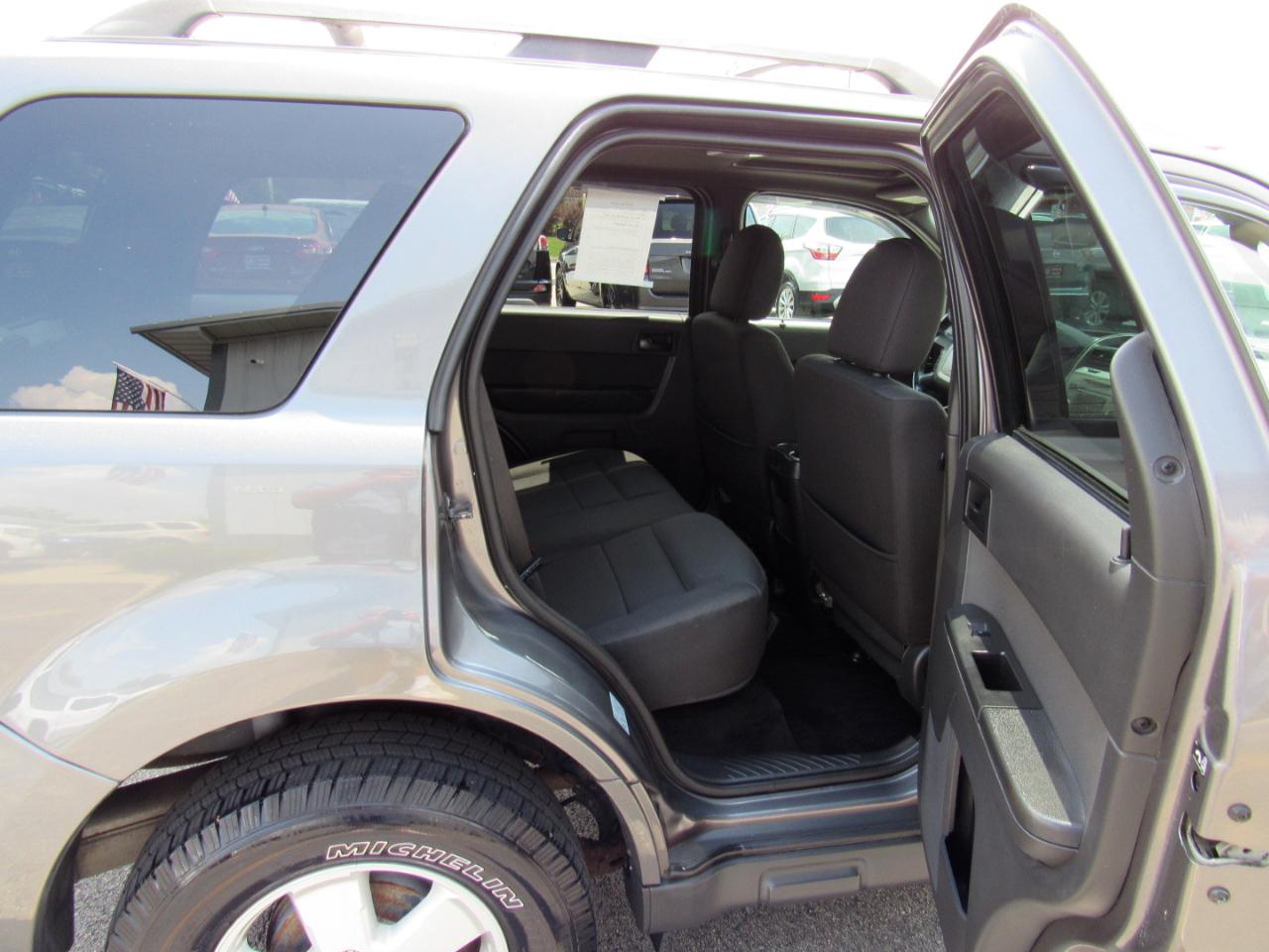 Ford Escape 4WD 4dr XLT 2012