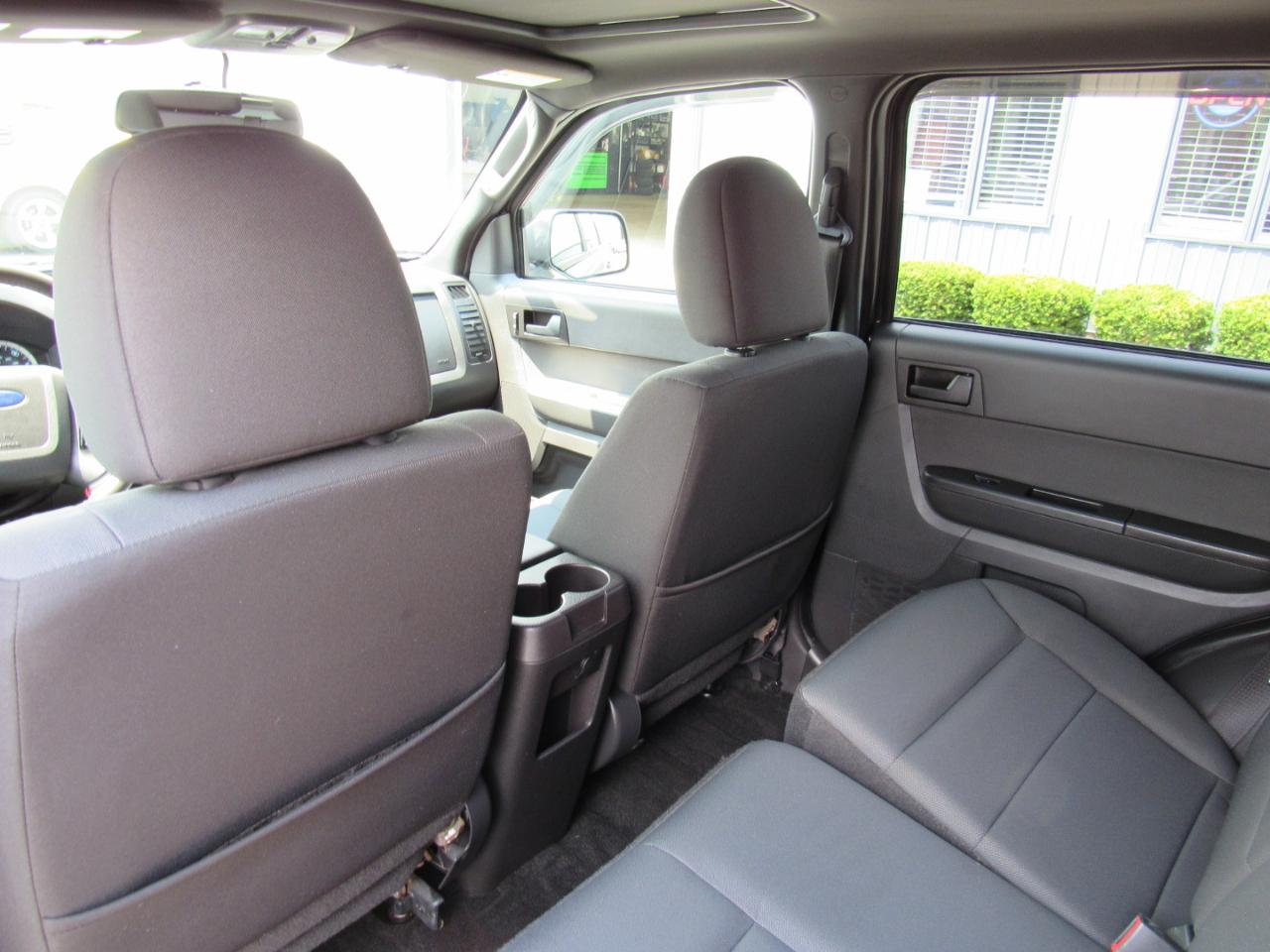 Ford Escape 4WD 4dr XLT 2012