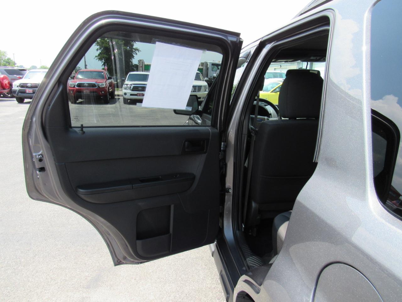 Ford Escape 4WD 4dr XLT 2012