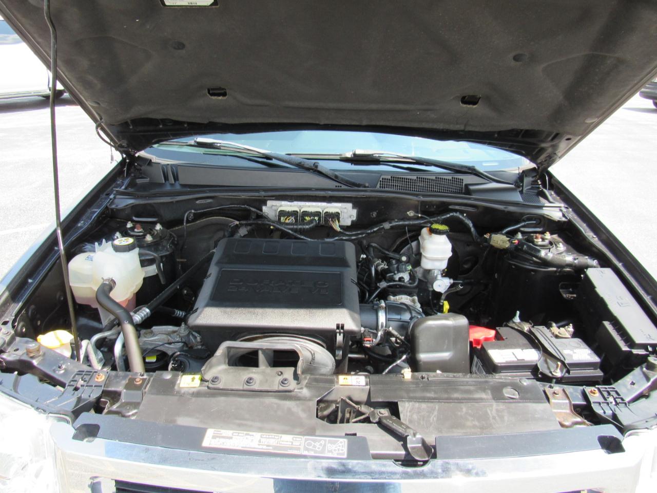 Ford Escape 4WD 4dr XLT 2012