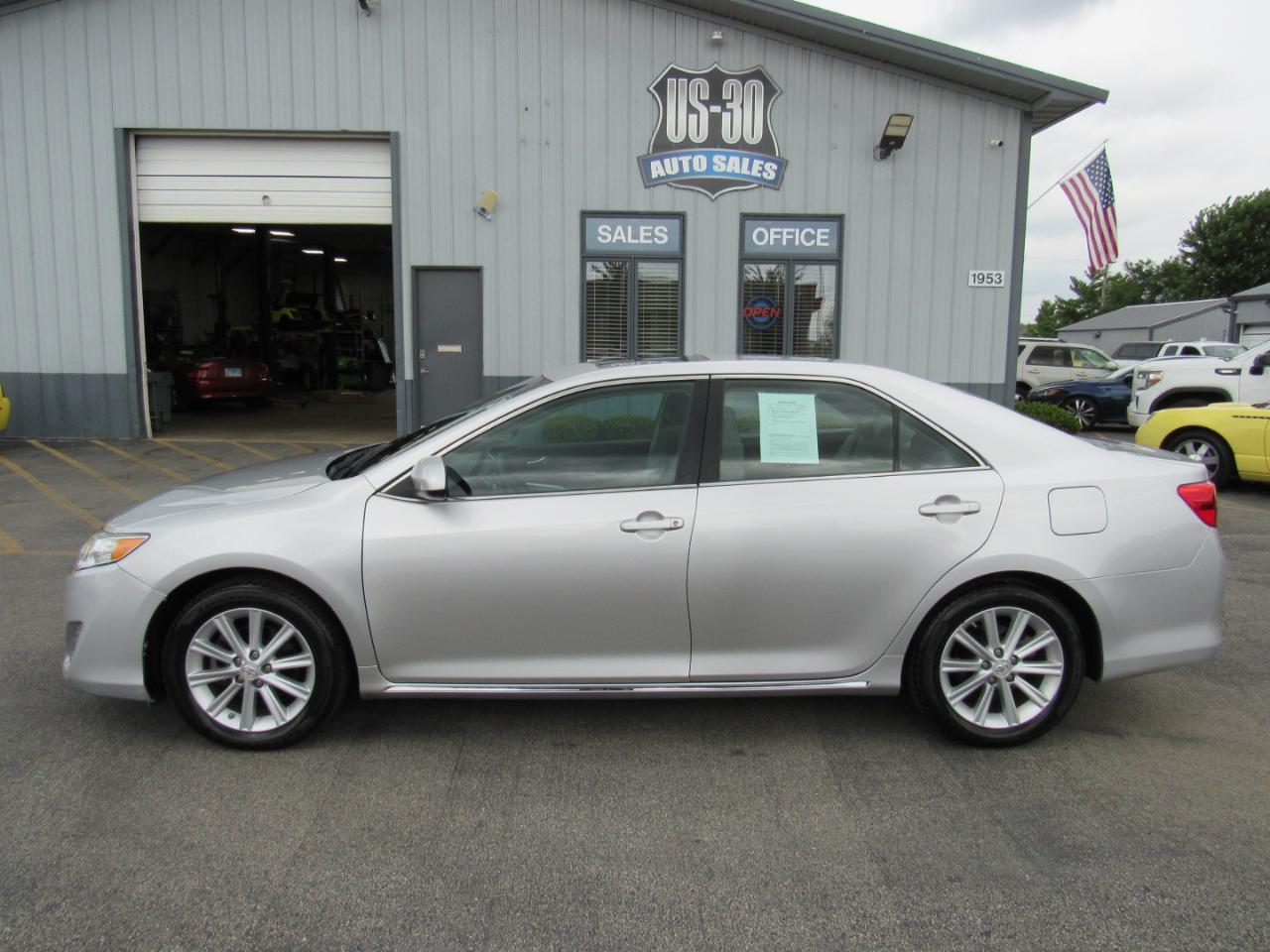 Toyota Camry 4dr Sdn I4 Auto XLE (Natl) 2013