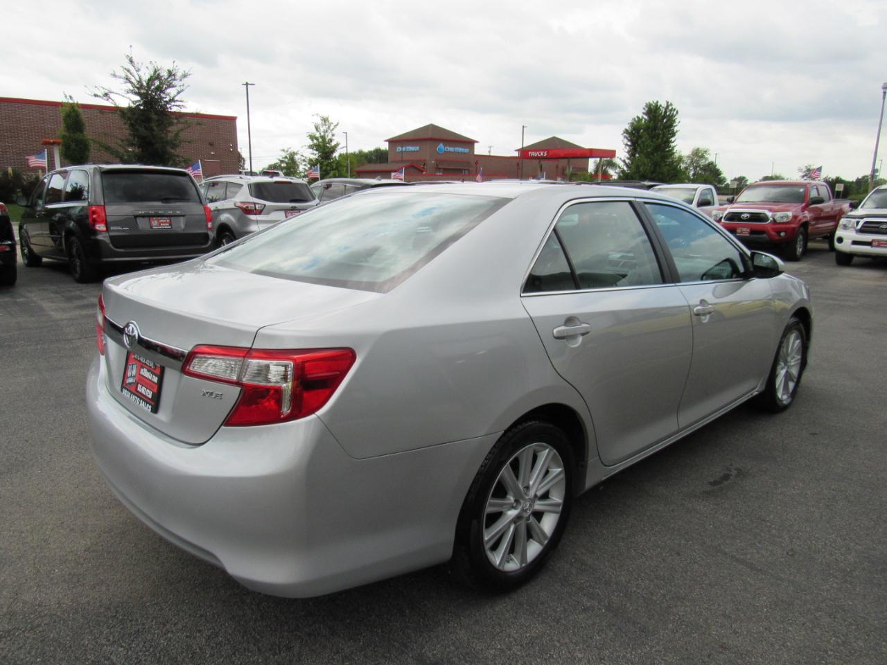 Toyota Camry 4dr Sdn I4 Auto XLE (Natl) 2013