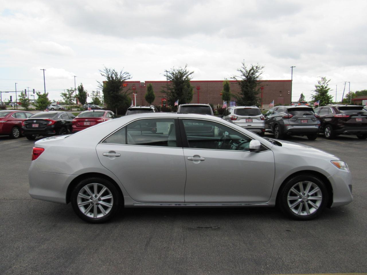 Toyota Camry 4dr Sdn I4 Auto XLE (Natl) 2013