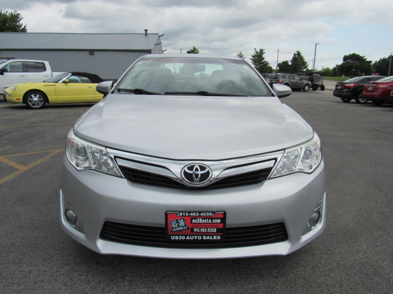 Toyota Camry 4dr Sdn I4 Auto XLE (Natl) 2013
