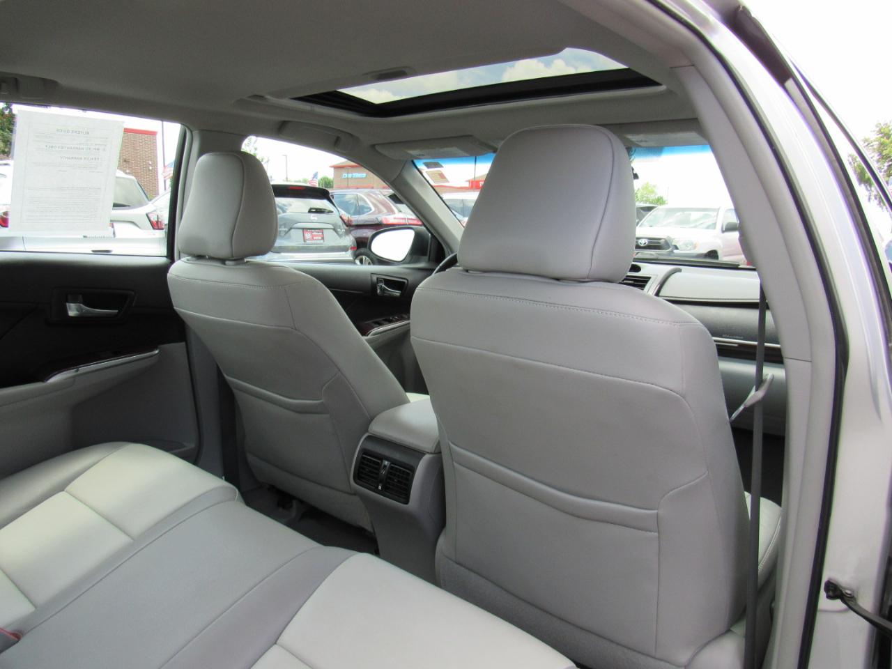 Toyota Camry 4dr Sdn I4 Auto XLE (Natl) 2013