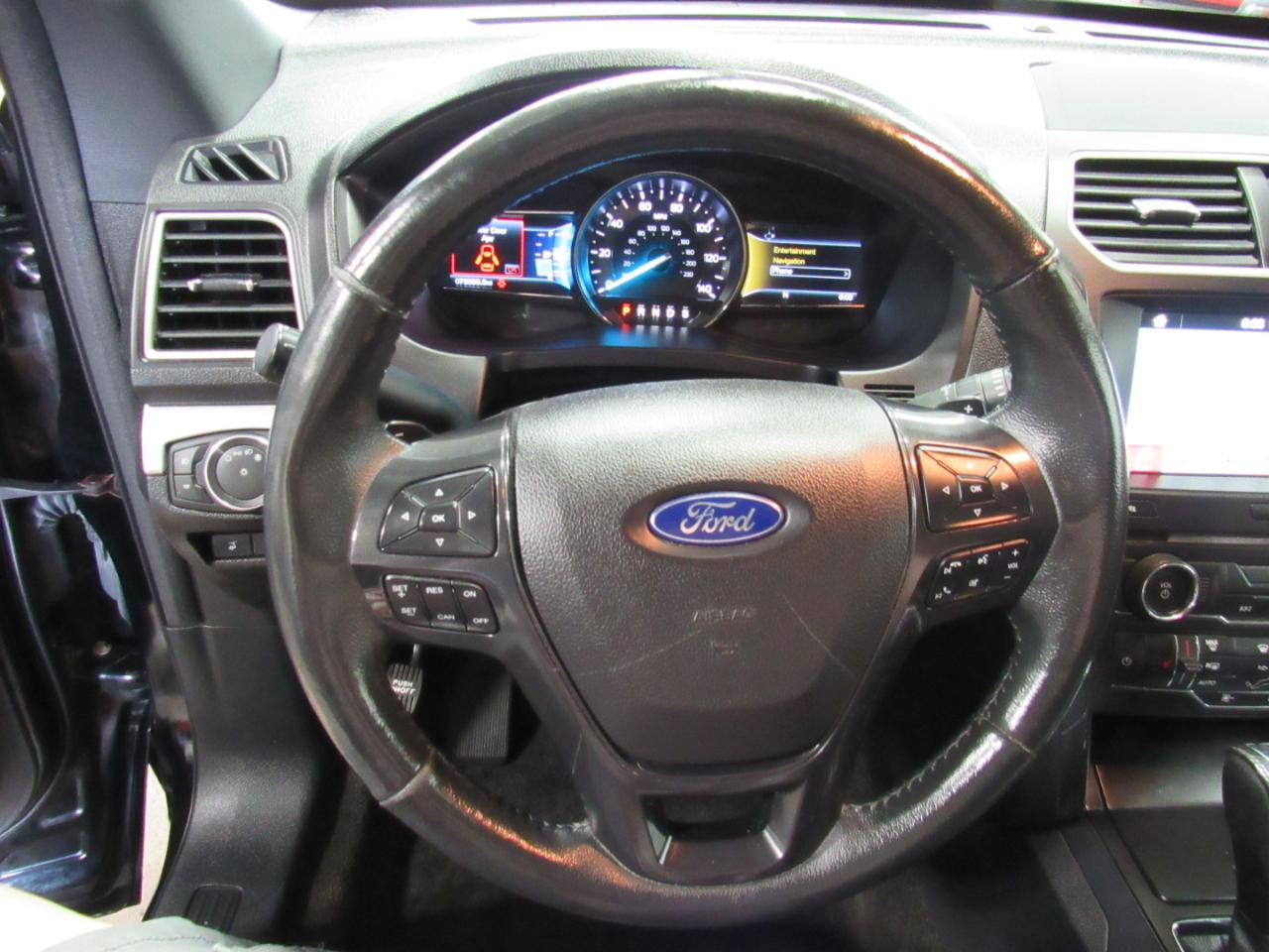 Ford Explorer XLT 4WD 2017