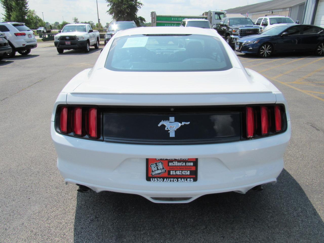 Ford Mustang 2dr Fastback V6 2016