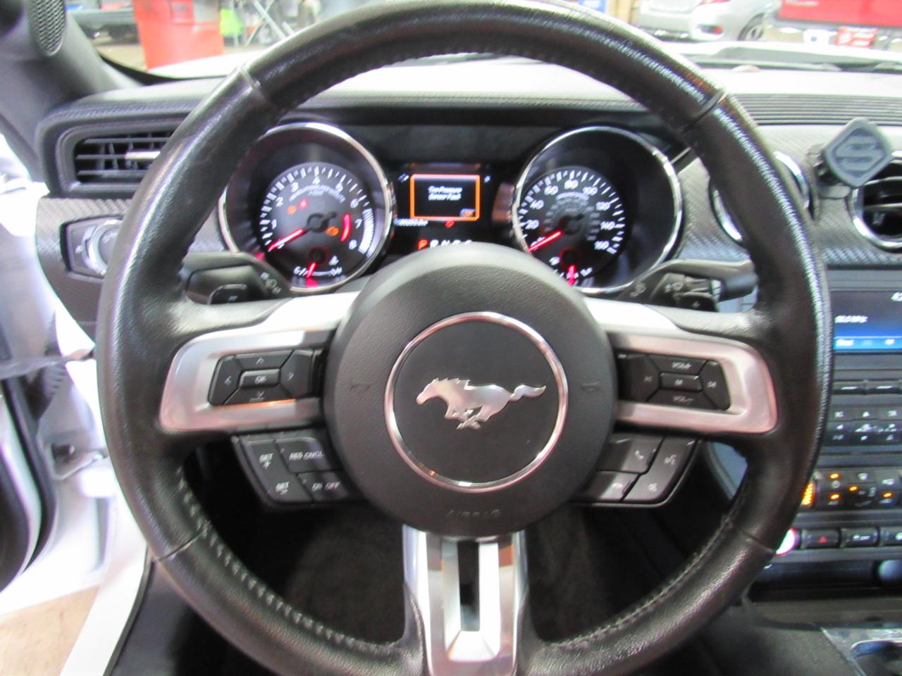 Ford Mustang 2dr Fastback V6 2016