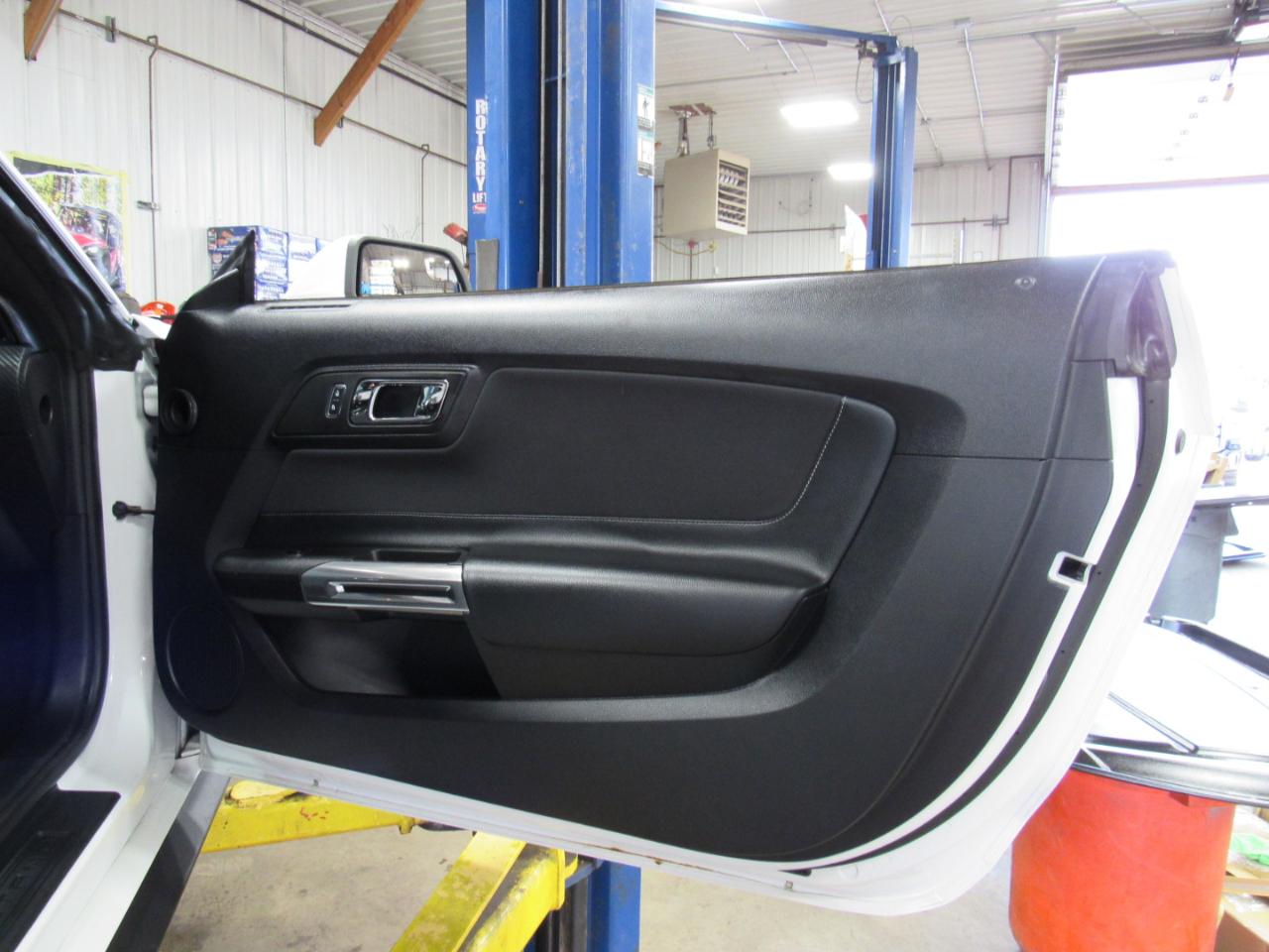 Ford Mustang 2dr Fastback V6 2016
