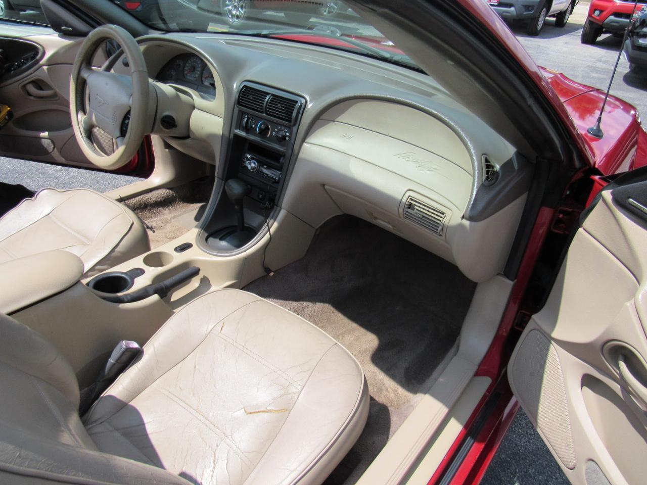 Ford Mustang 2dr Convertible Premium 2002