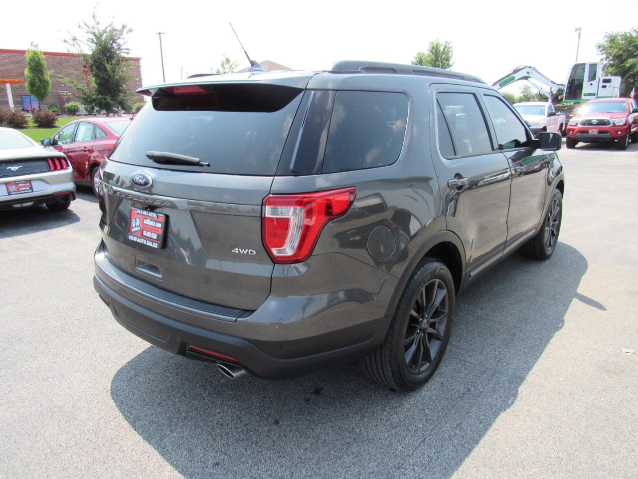 Ford Explorer XLT 4WD 2019