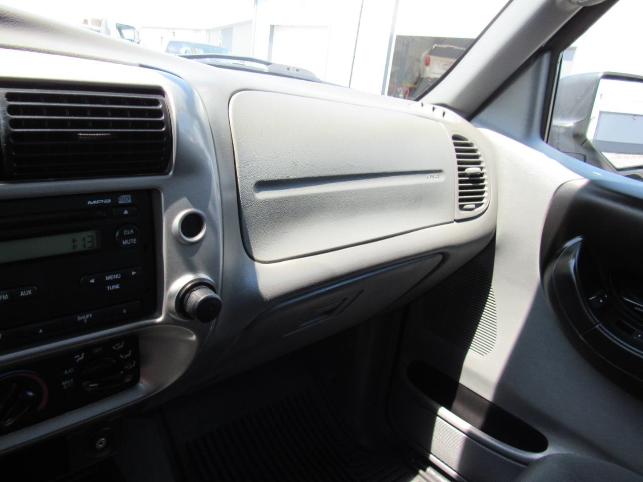 Ford Ranger 2WD 2dr SuperCab 126" XLT 2011