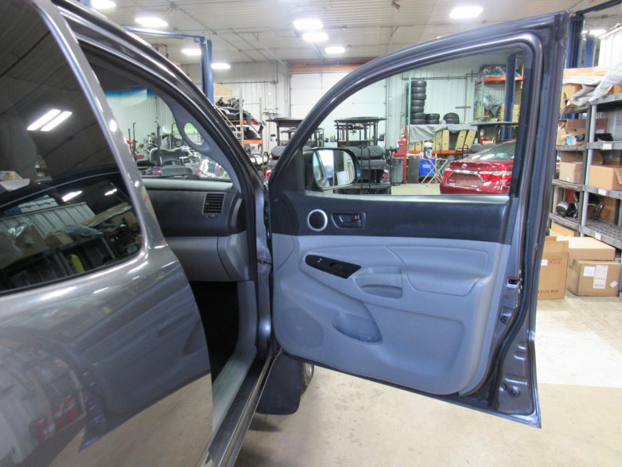 Toyota Tacoma 4WD Access Cab I4 AT (Natl) 2014