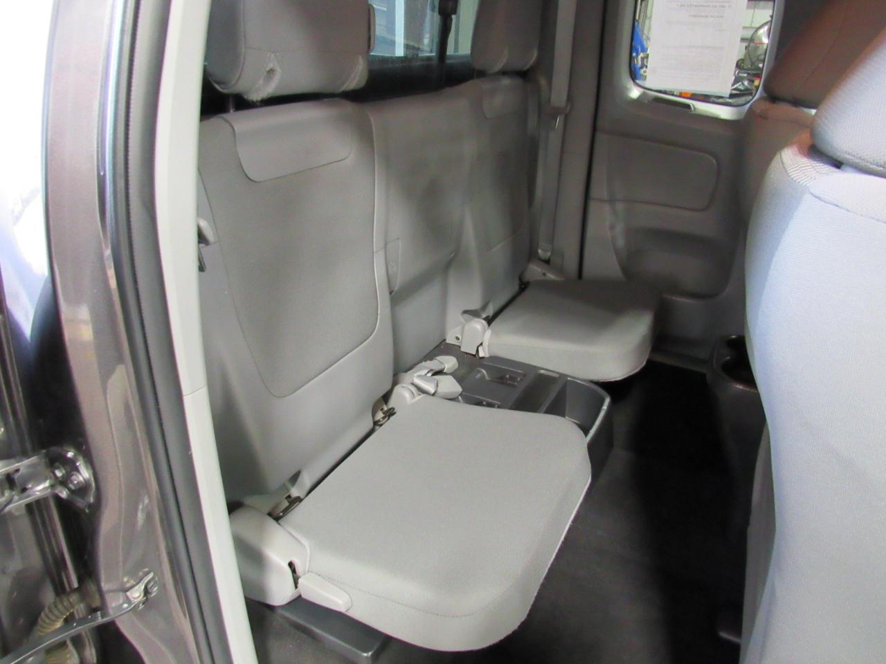 Toyota Tacoma 4WD Access Cab I4 AT (Natl) 2014