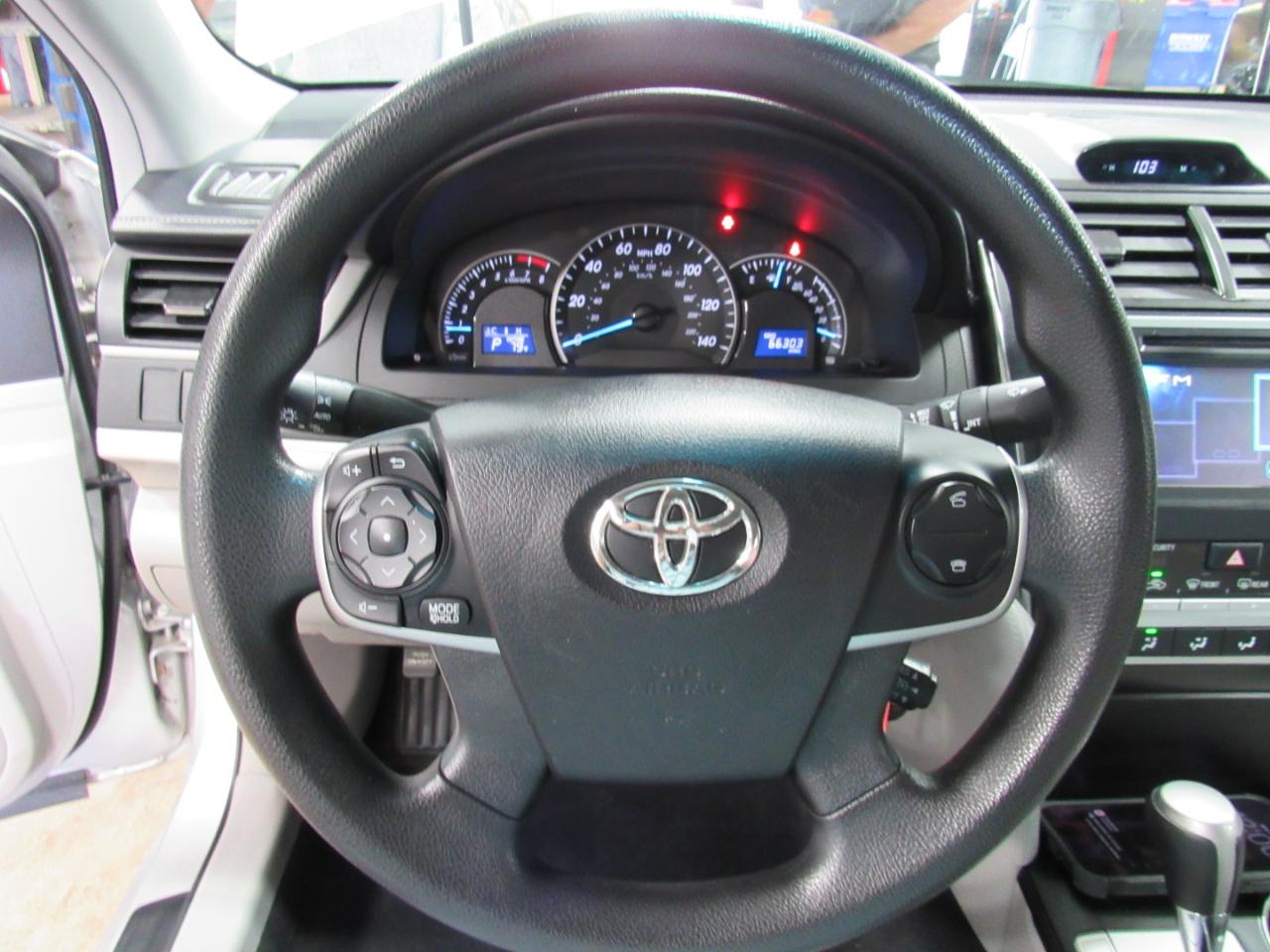 Toyota Camry 2014.5 4dr Sdn I4 Auto SE Sport (Natl) 2014