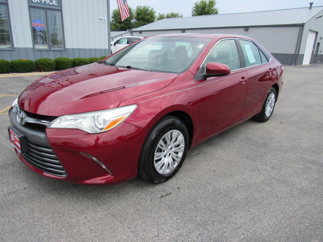 Toyota Camry 4dr Sdn I4 Auto LE (Natl) 2015