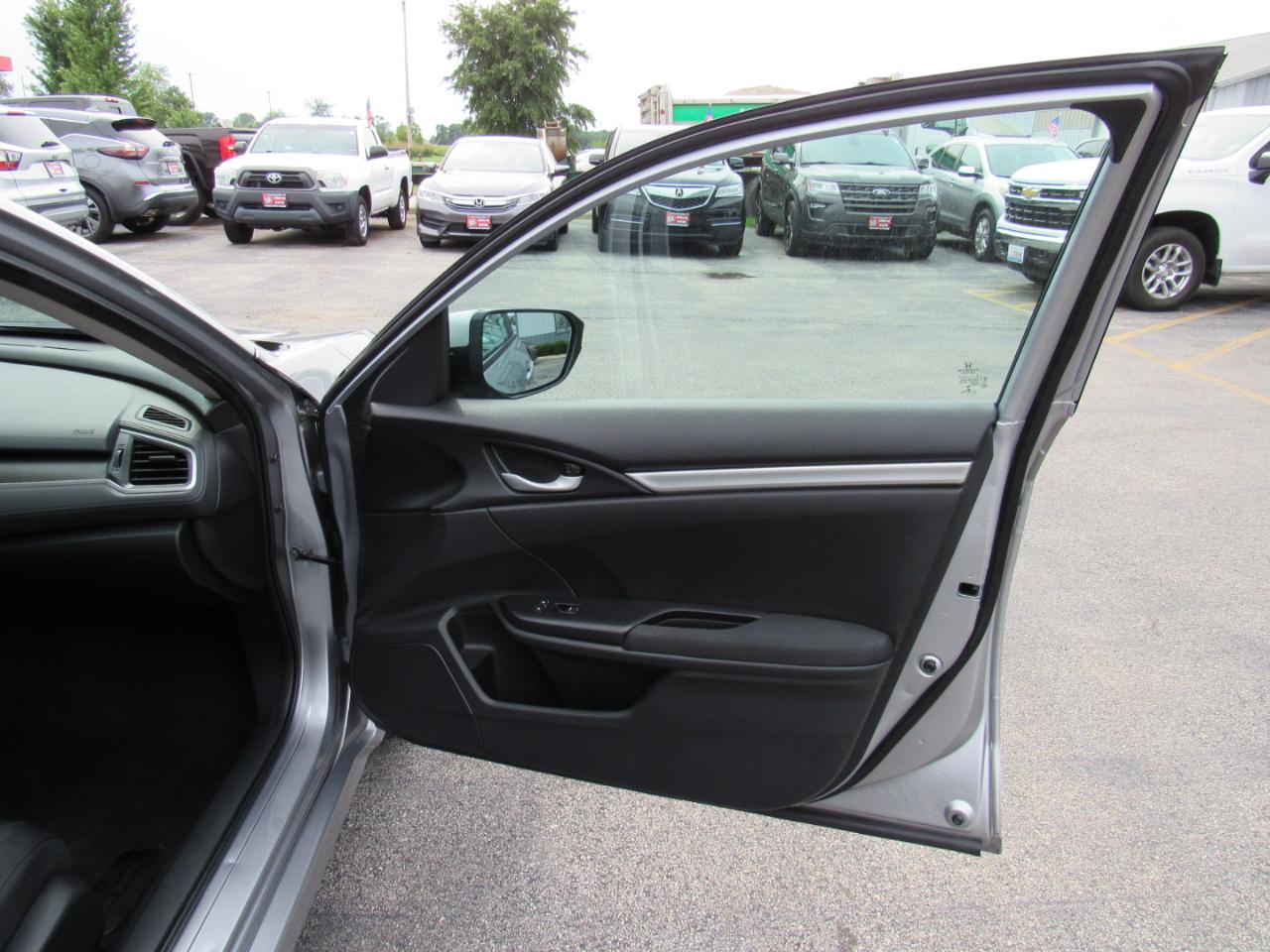Honda Civic Sedan LX CVT 2019