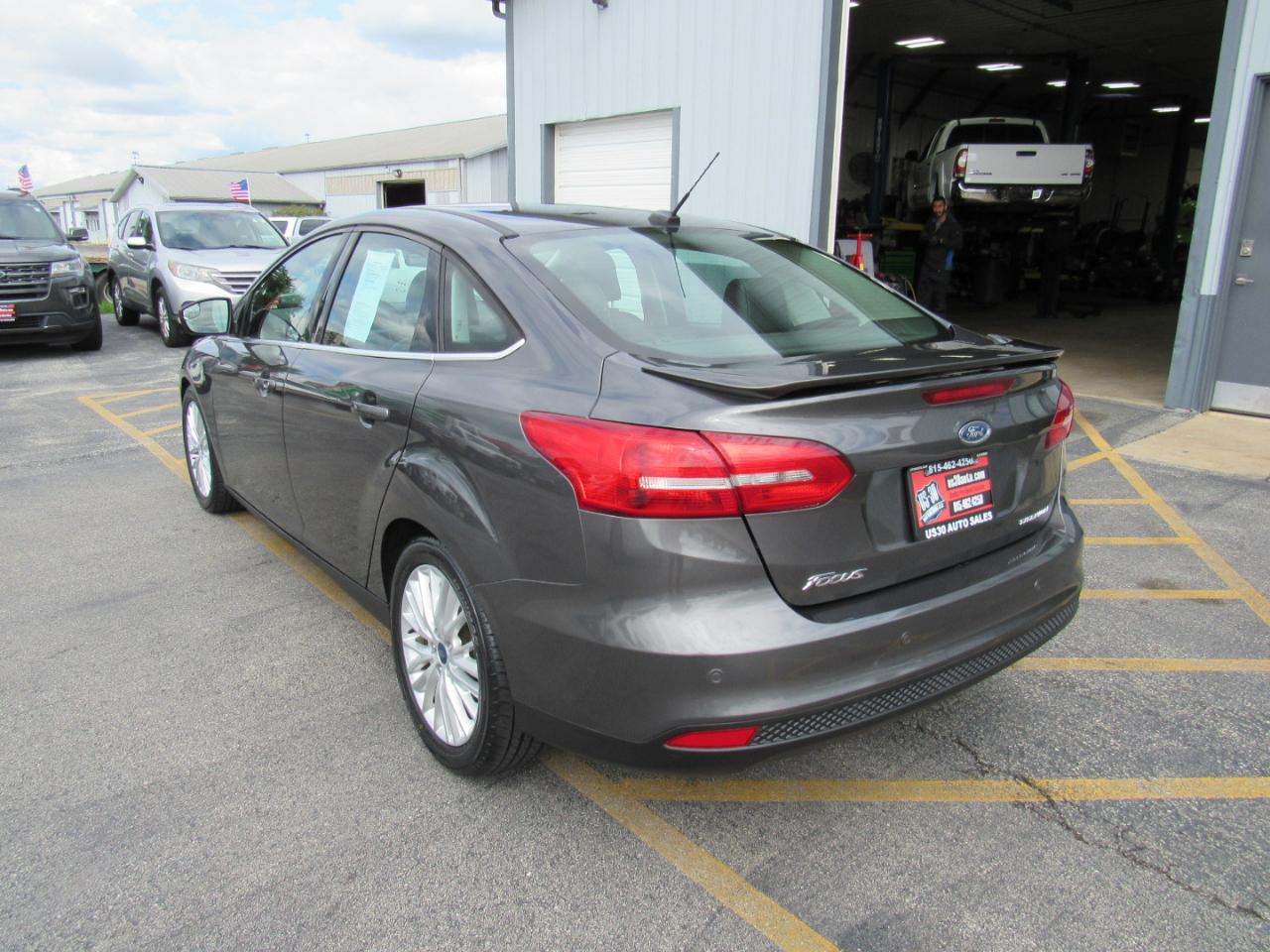 Ford Focus Titanium Sedan 2017