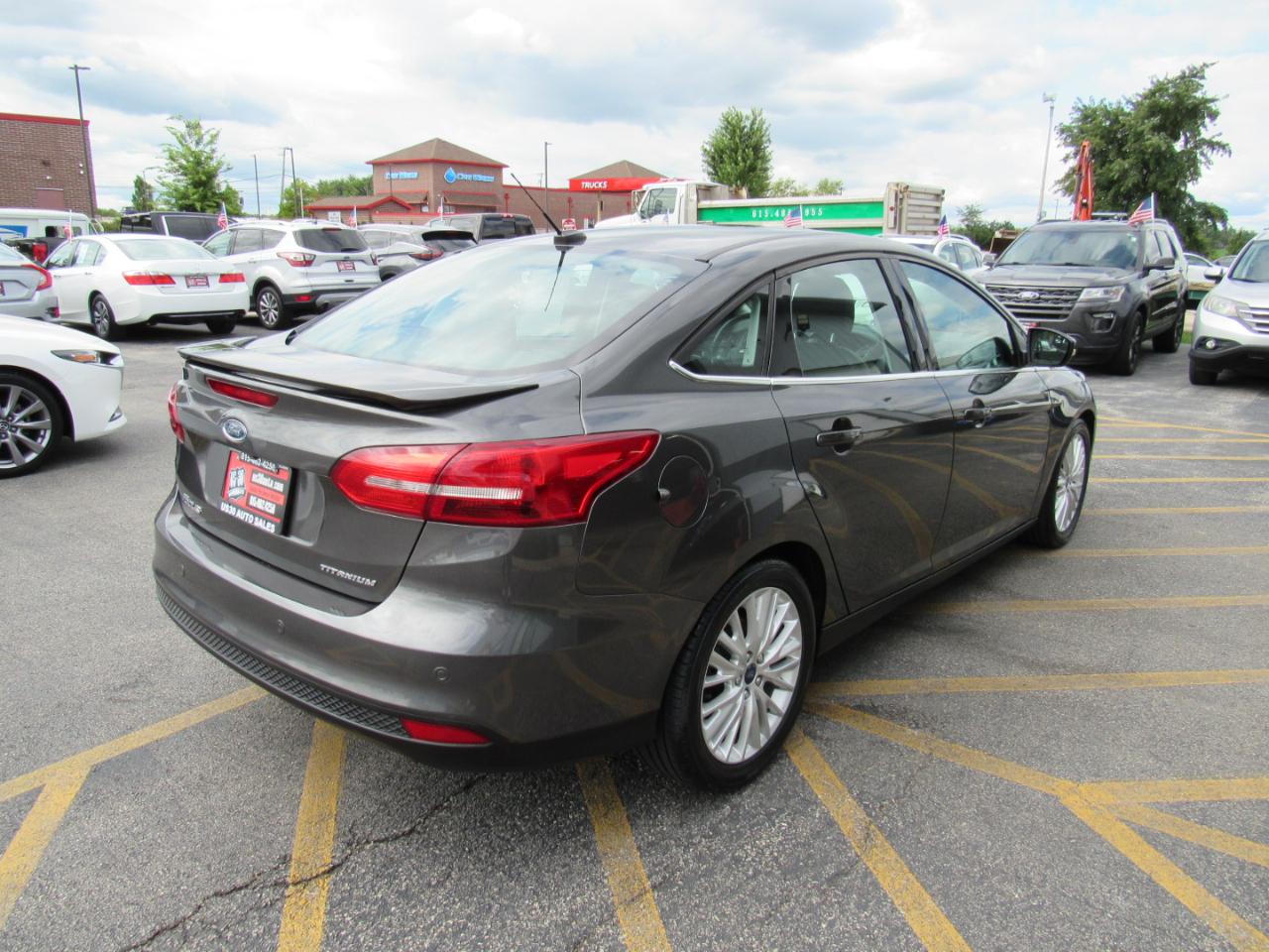 Ford Focus Titanium Sedan 2017