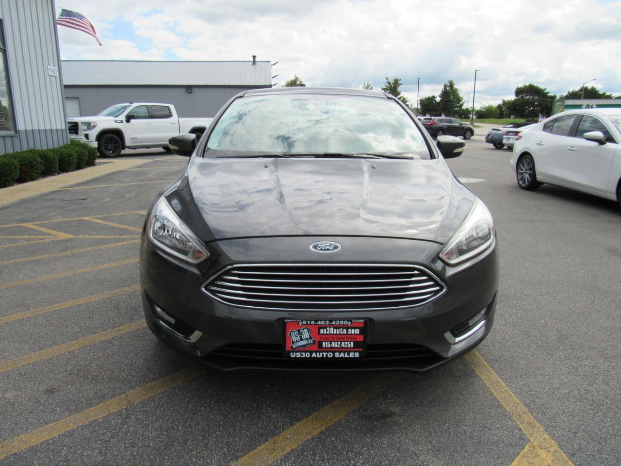 Ford Focus Titanium Sedan 2017