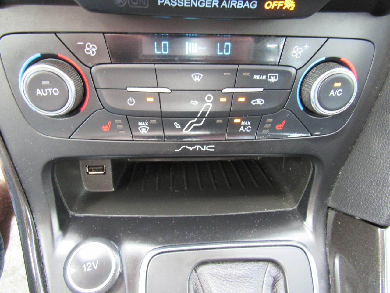 Ford Focus Titanium Sedan 2017