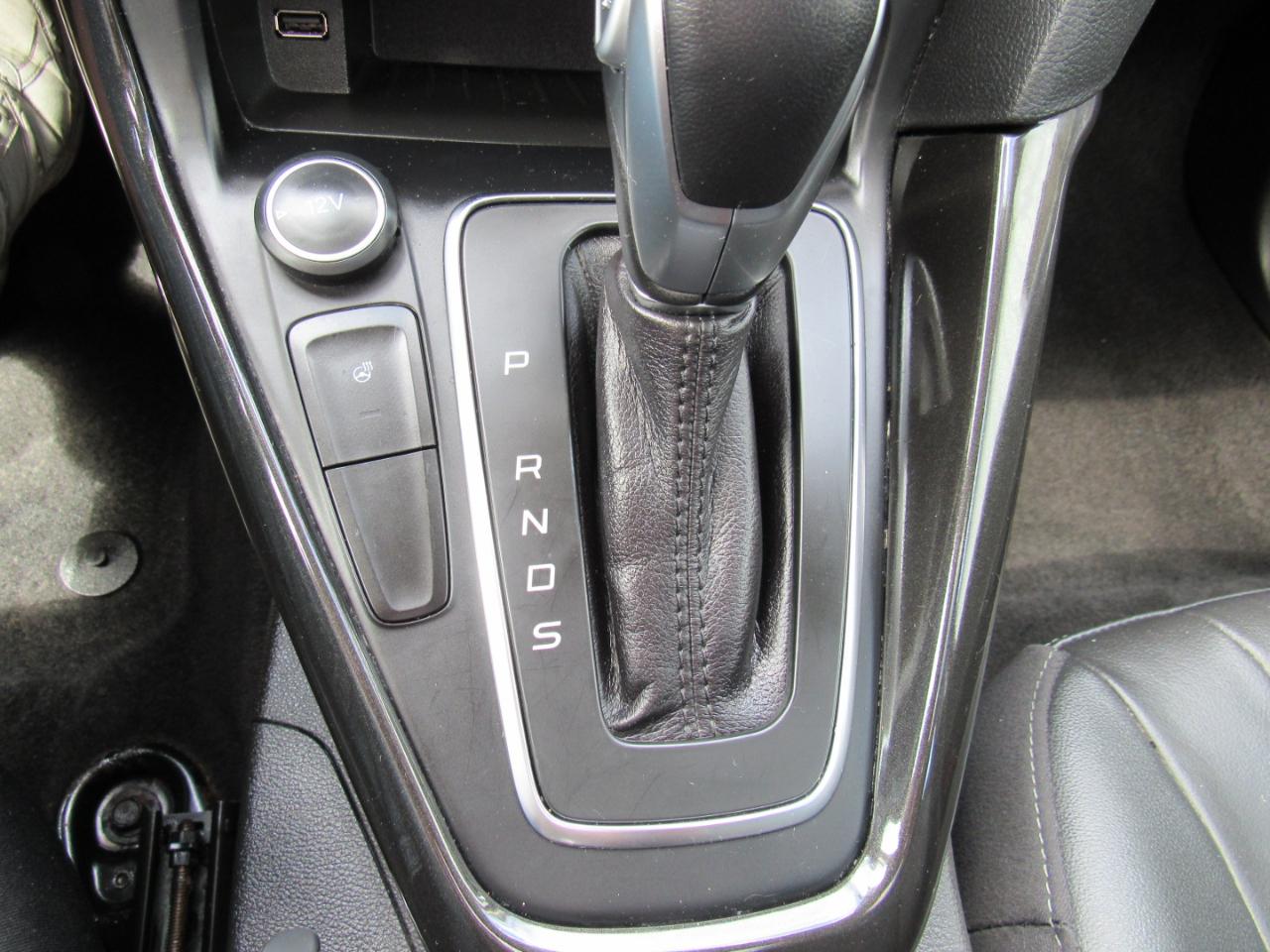 Ford Focus Titanium Sedan 2017