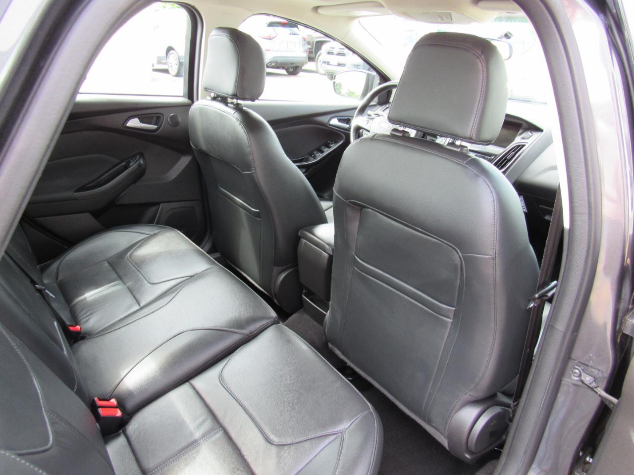 Ford Focus Titanium Sedan 2017