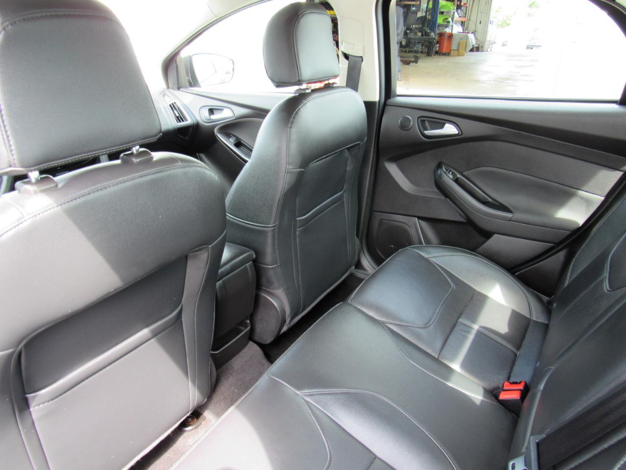 Ford Focus Titanium Sedan 2017