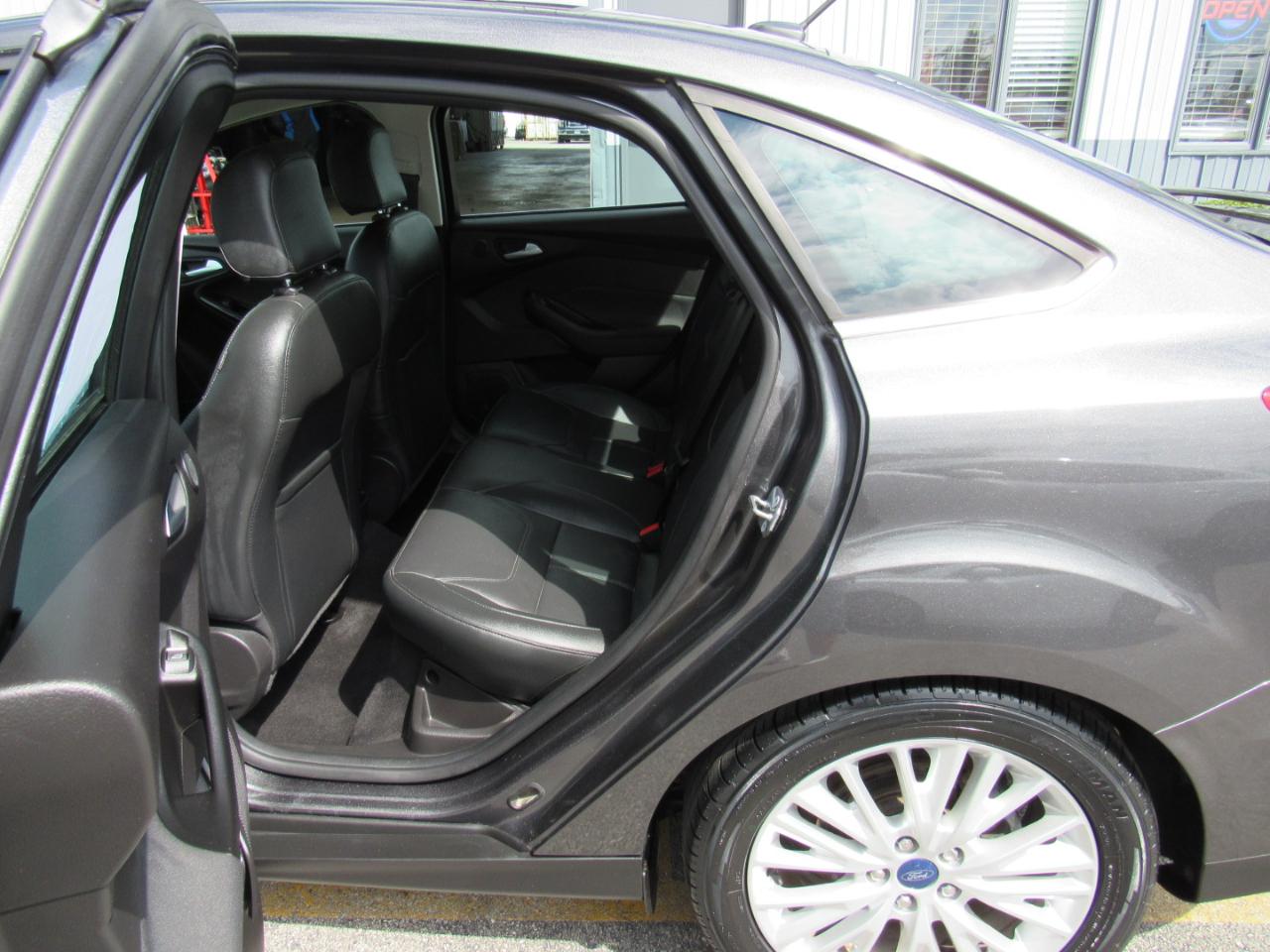 Ford Focus Titanium Sedan 2017