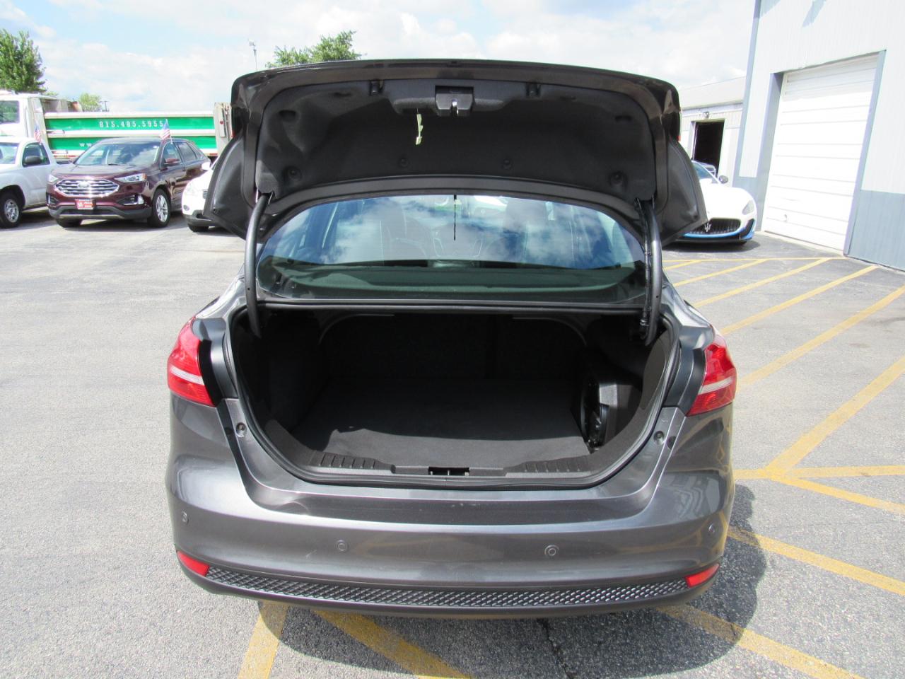Ford Focus Titanium Sedan 2017