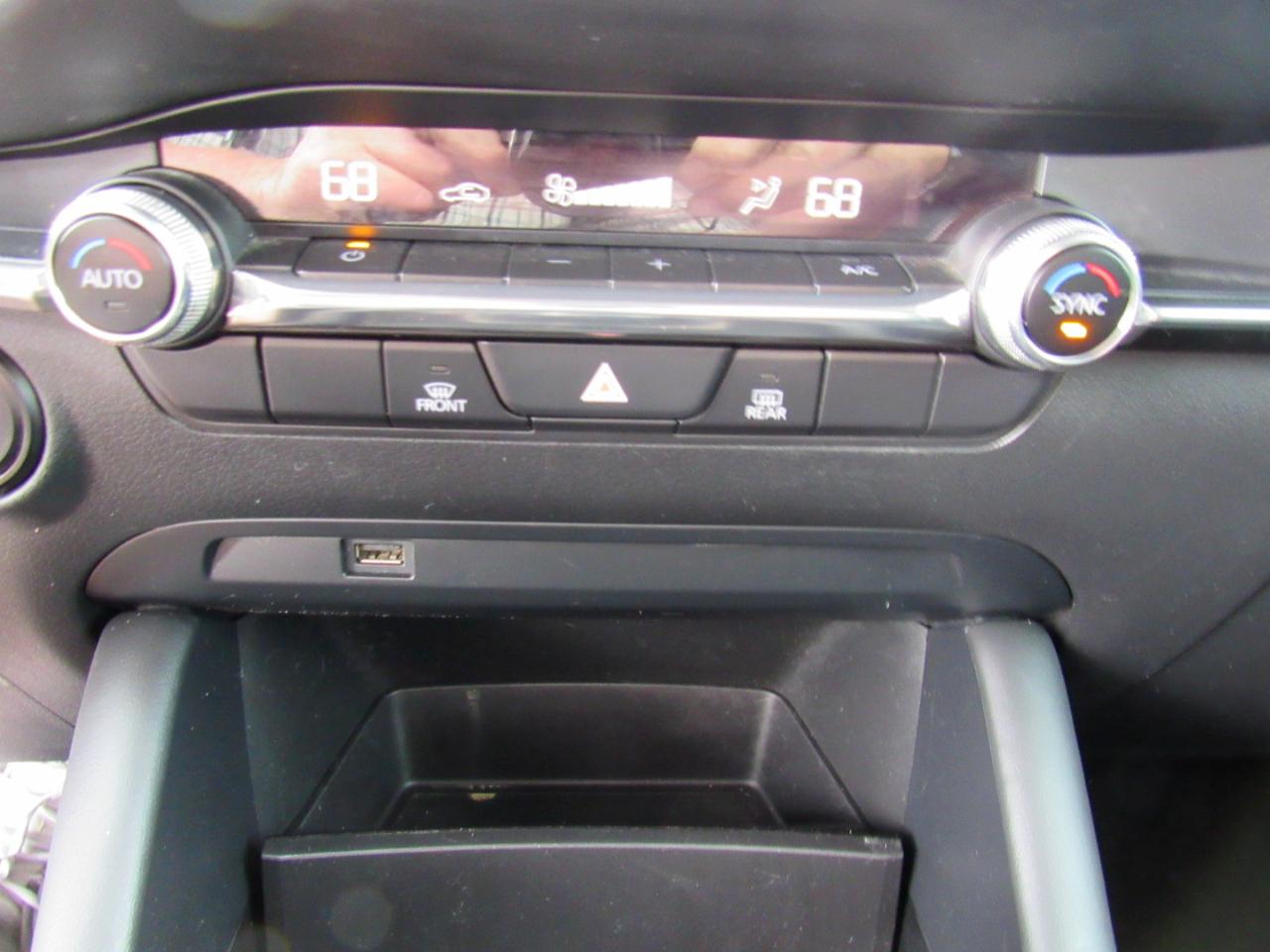 Mazda Mazda3 Sedan FWD w/Select Pkg 2019