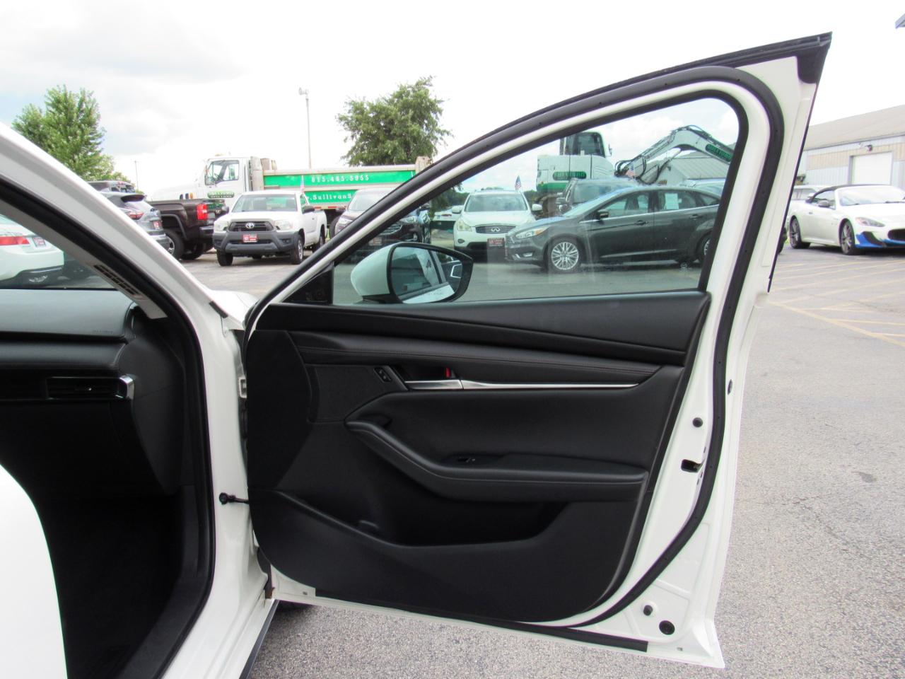 Mazda Mazda3 Sedan FWD w/Select Pkg 2019