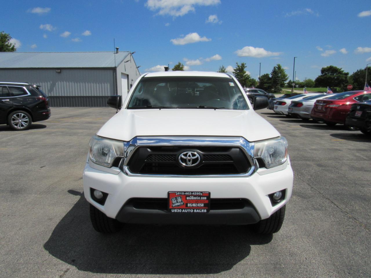 Toyota Tacoma 4WD Double Cab LB V6 AT (Natl) 2014