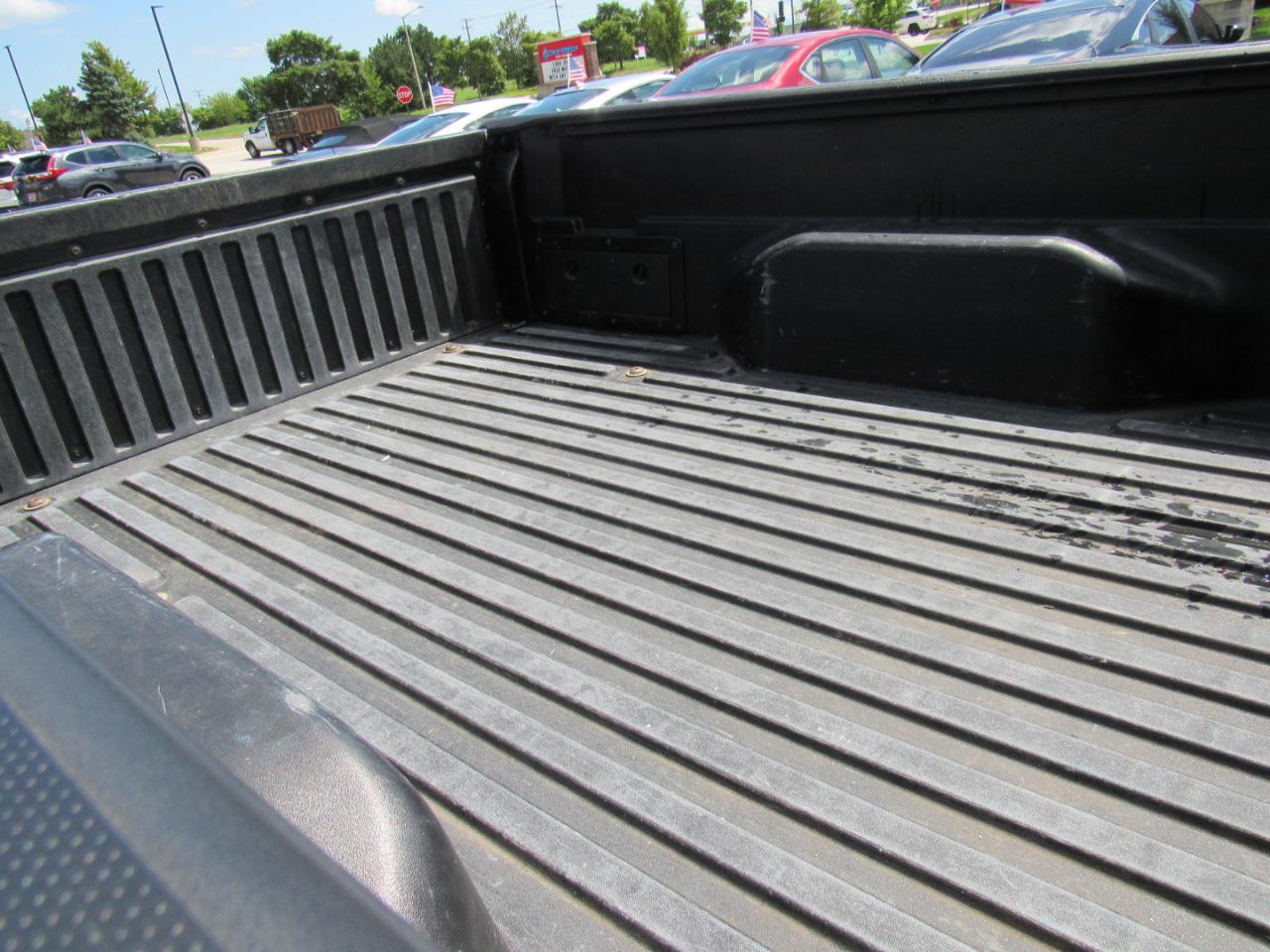Toyota Tacoma 4WD Double Cab LB V6 AT (Natl) 2014