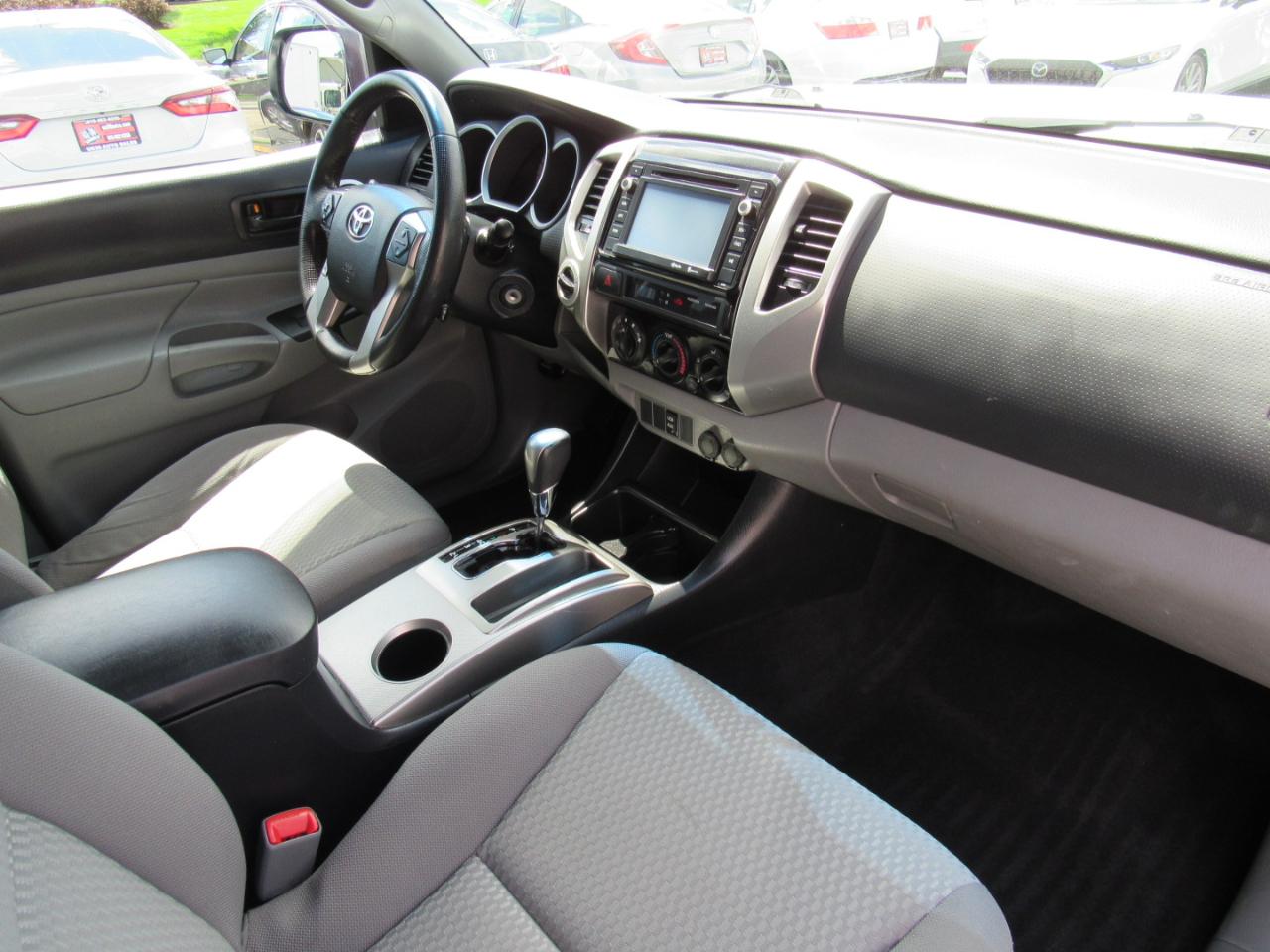 Toyota Tacoma 4WD Double Cab LB V6 AT (Natl) 2014