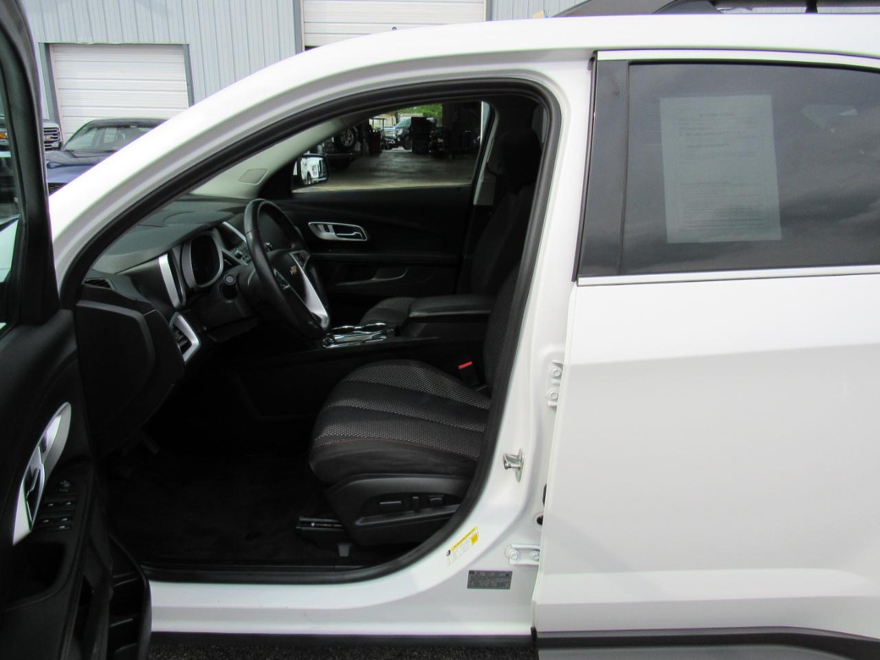 Chevrolet Equinox AWD 4dr LT w/1LT 2017