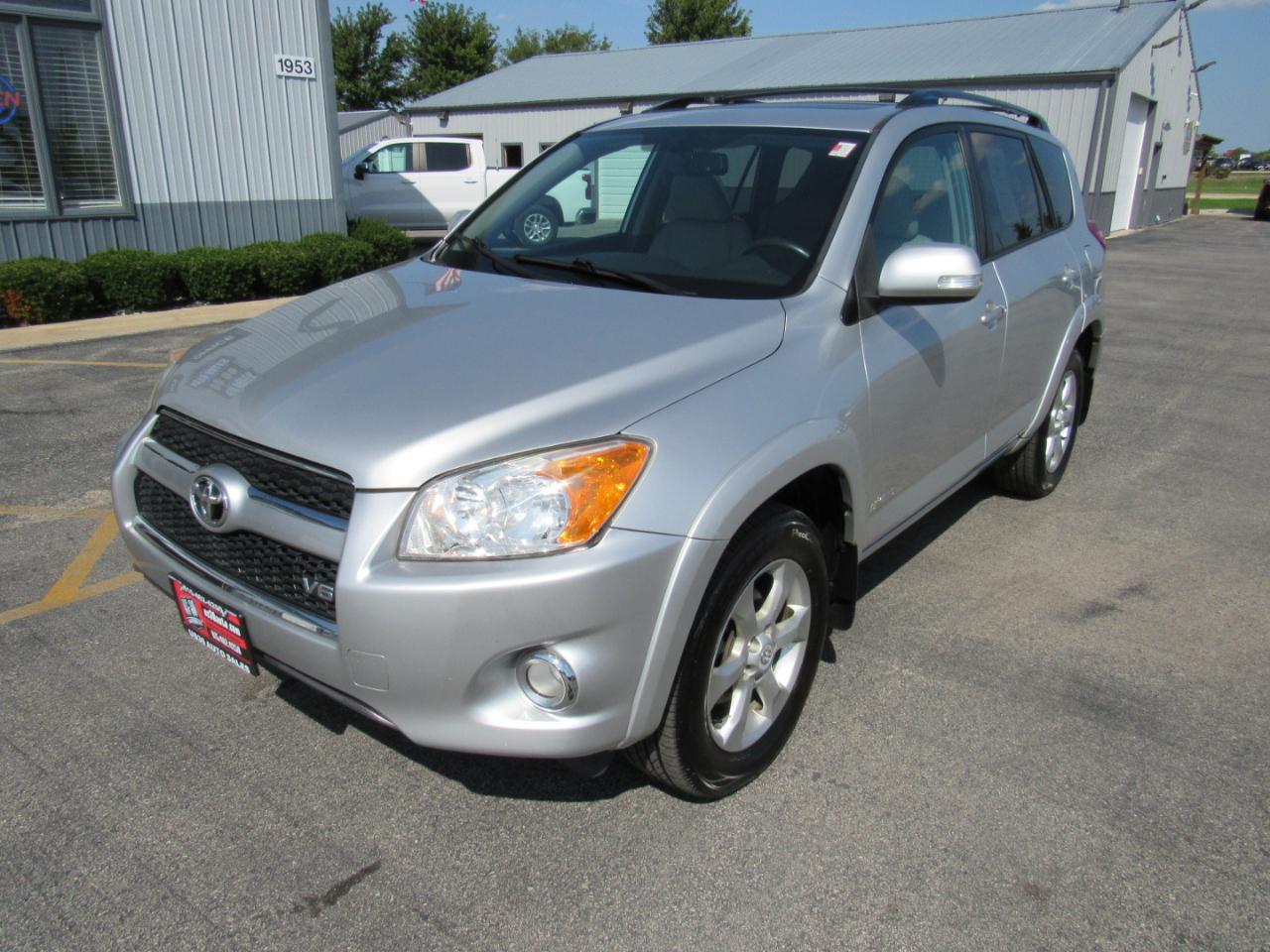 Toyota RAV4 4WD 4dr V6 5-Spd AT Ltd (Natl) 2011