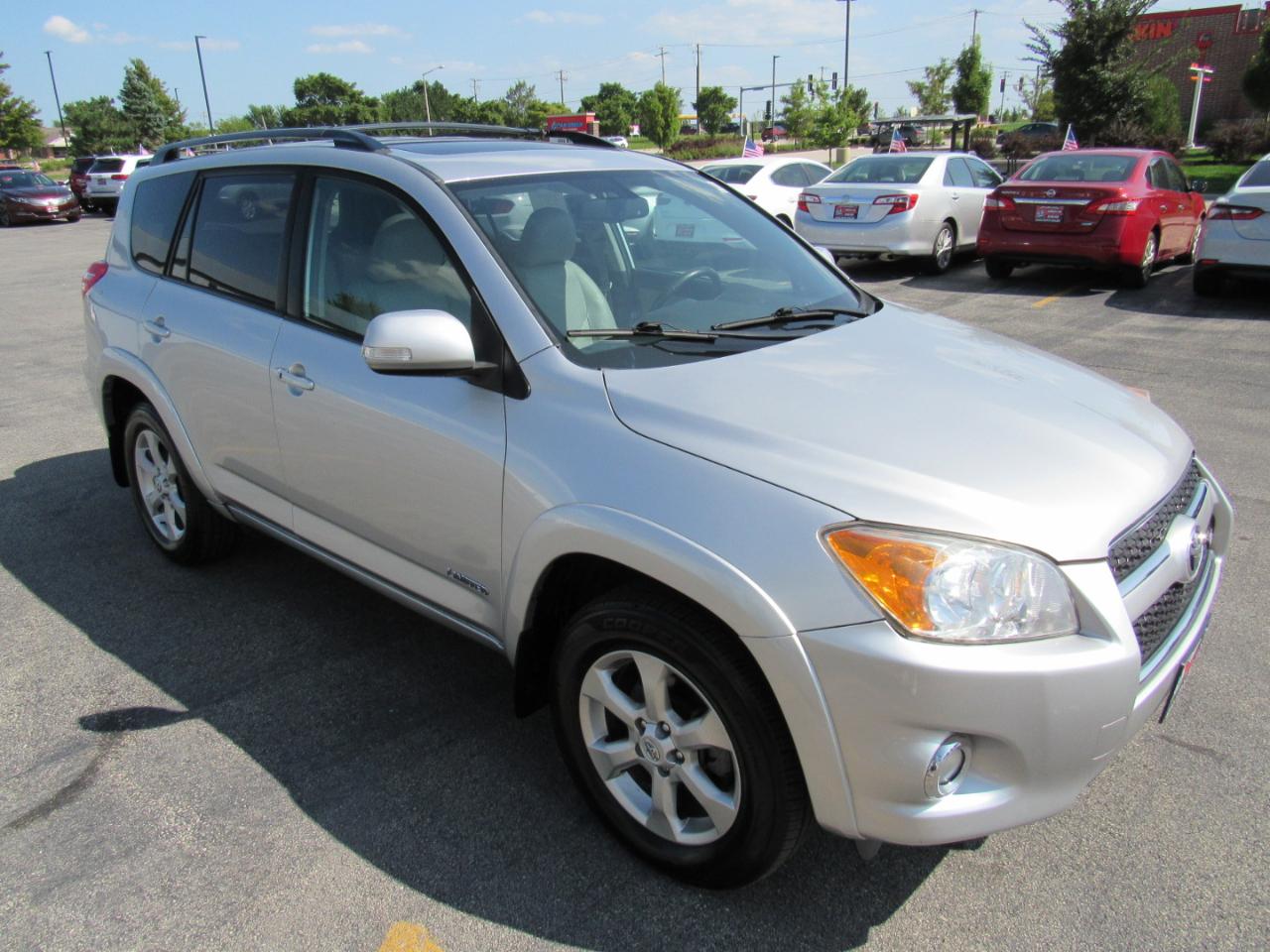 Toyota RAV4 4WD 4dr V6 5-Spd AT Ltd (Natl) 2011