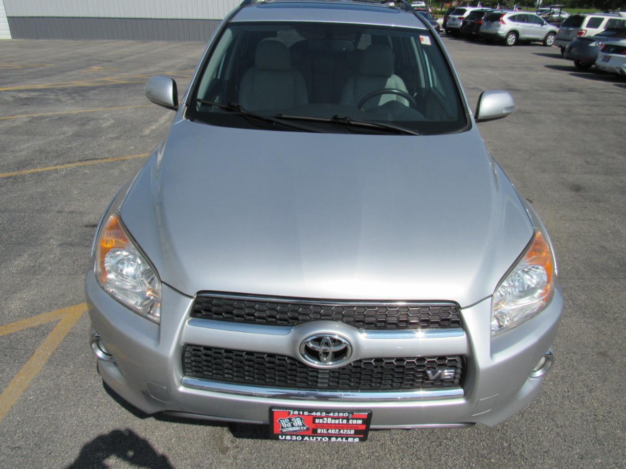 Toyota RAV4 4WD 4dr V6 5-Spd AT Ltd (Natl) 2011