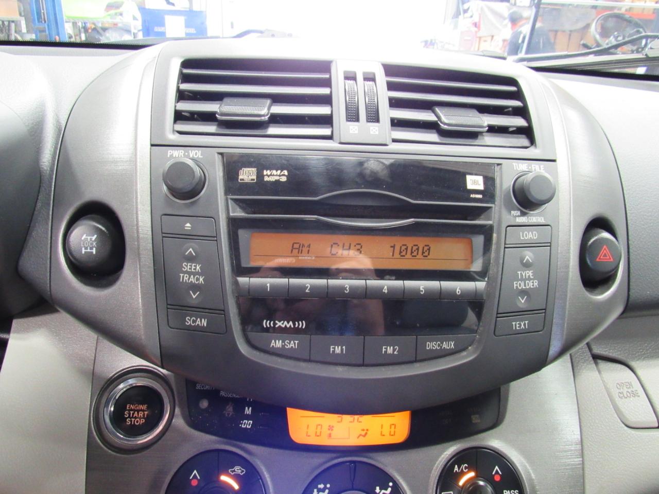 Toyota RAV4 4WD 4dr V6 5-Spd AT Ltd (Natl) 2011